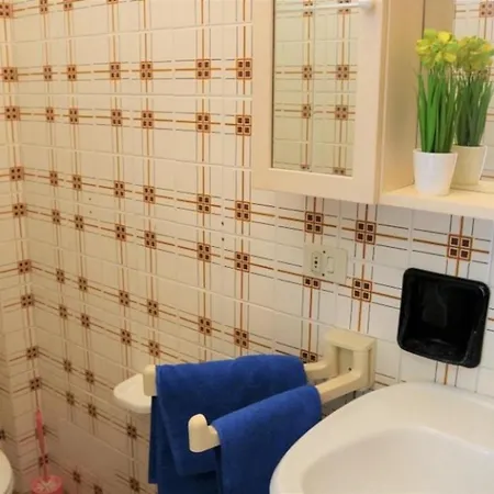 Lejlighed Lovely Bright Flat Near The *