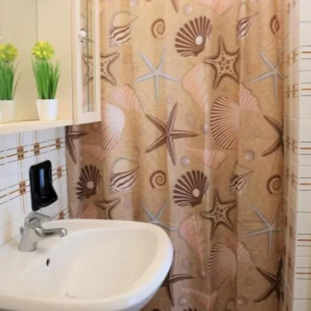 Lejlighed Lovely Bright Flat Near The