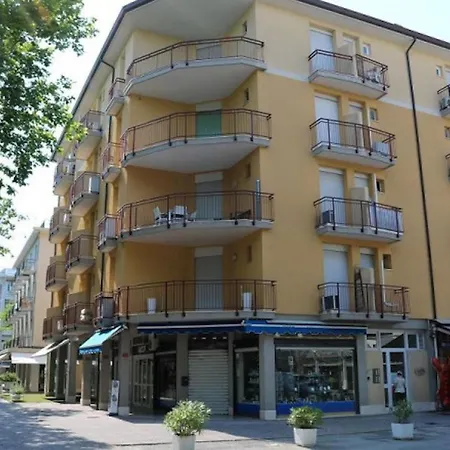 Lovely Bright Flat Near The