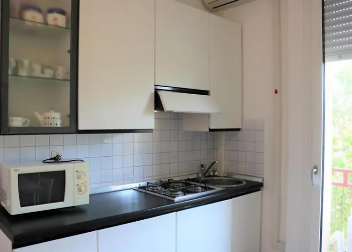 Lovely Bright Flat Near The Appartamento *